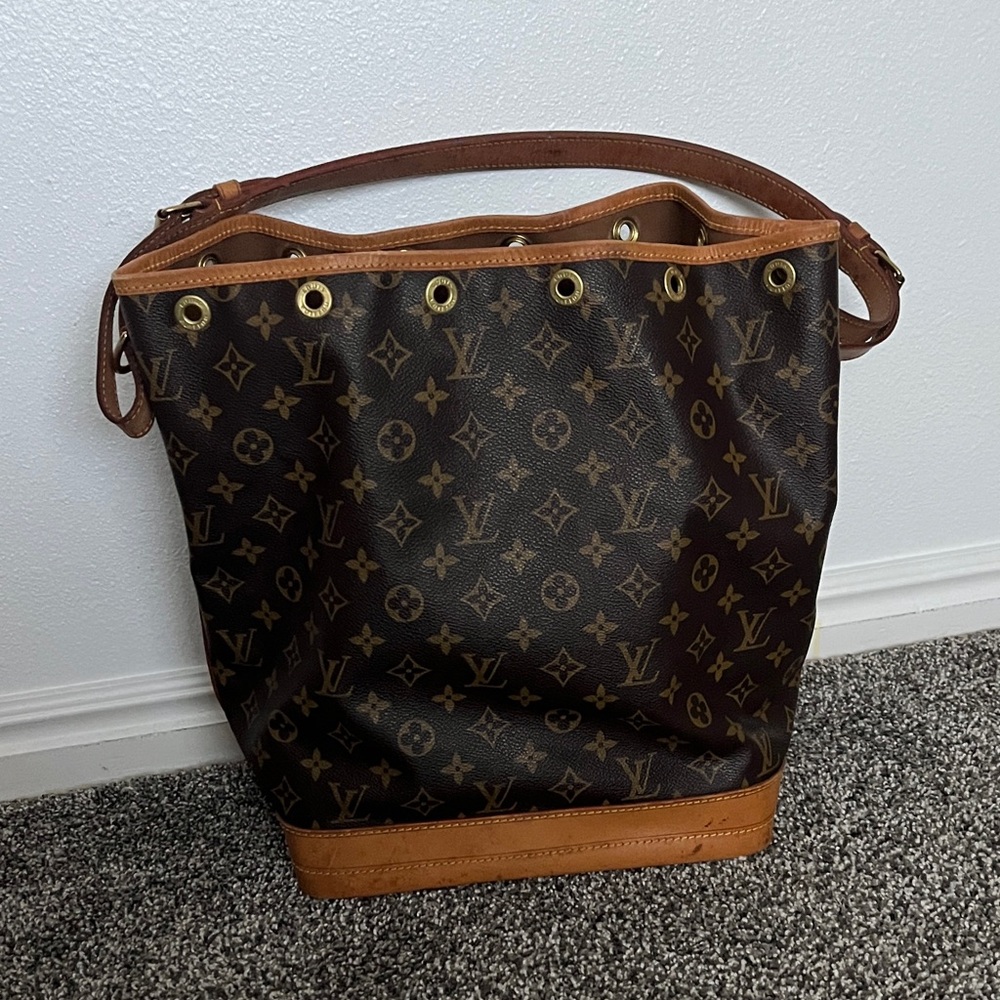 Louis Vuitton Noé Monogram canvas Tote/ bucket bag